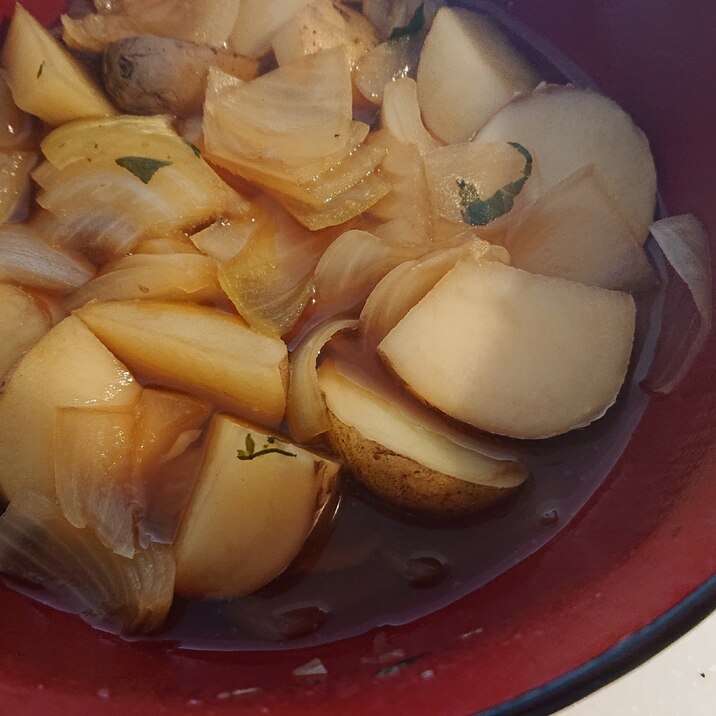 ピリ辛麺つゆじゃが芋煮